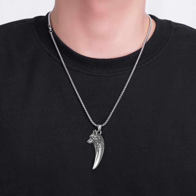 Vintage Wolf Head Titanium Steel Necklace Stainless Steel Necklace Male Wolf Tooth Pendant
