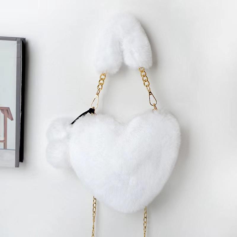 

Winter new versatile love bag ball bag fluff bag women s autumn and winter handbag chain bag Love bag белый