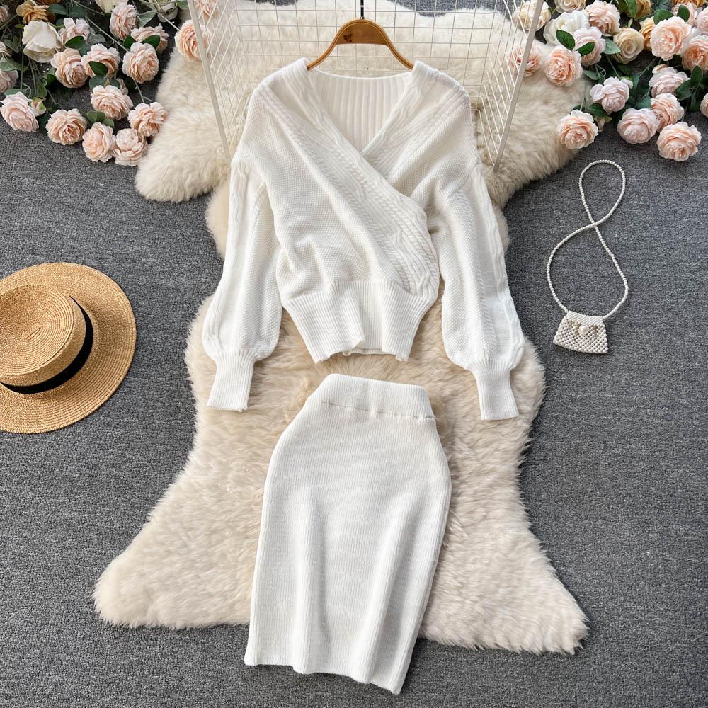 Autumn And Winter Retro Cross Sex V-Neck Bubble Sleeve Loose Sweater + High Waist Hip Knitted Half-Body Skirt Two-Piece Set