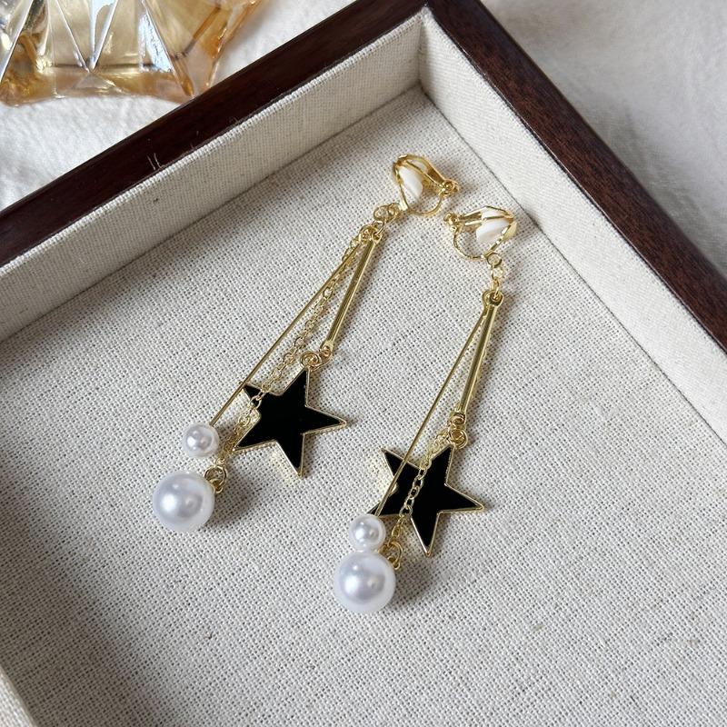 Camellia Temperament No Ear Pierced Ear Clips Pearl Flower Checkerboard Diamond Triangular Ear Clips Niche Earrings Women