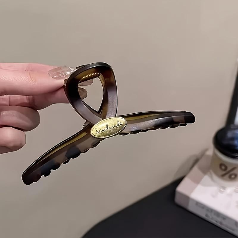 Single Vintage Large Amber Hair Clip with Golden Emblem - Matte Finish Rectangular Plastic Shark Clip for Women Girly Hair Clips