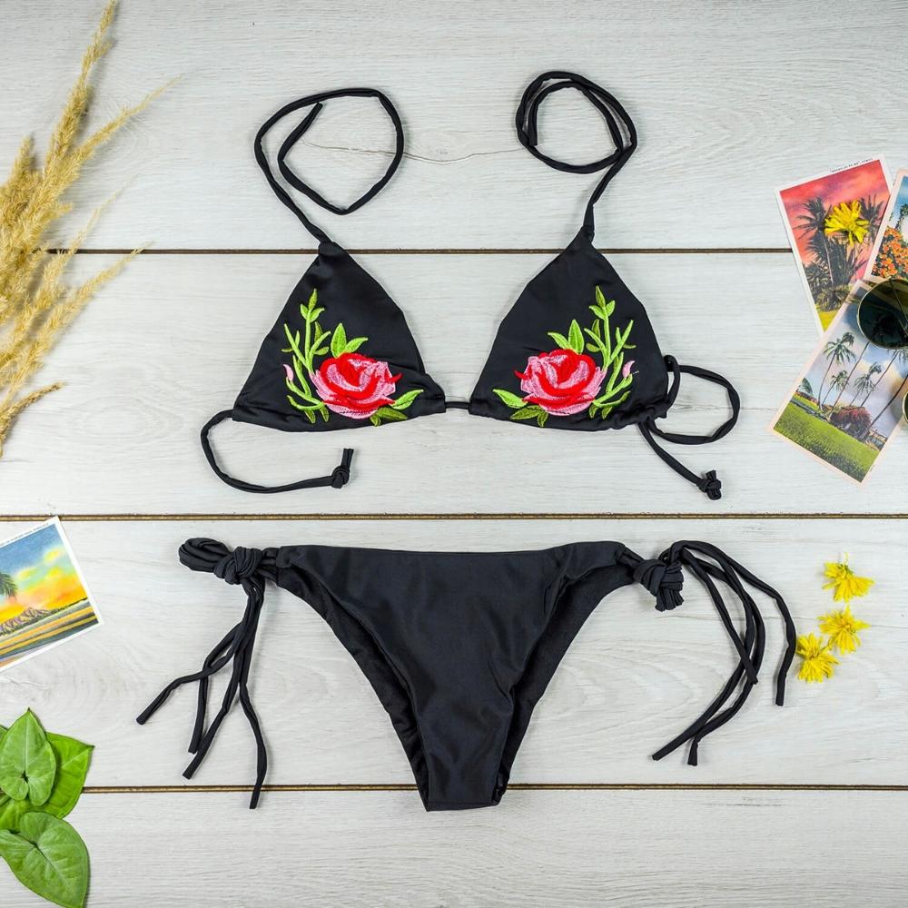 Two-piece Floral Bikini Swimsuit Tied for the Beach, Pool, L Two-piece Floral Bikini Swimsuit Tied for the Beach, Pool, L