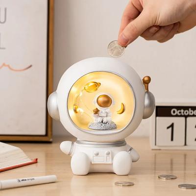 Kreativní sedící figurka astronauta Pryskyřičná socha Moderní domácí dekorace Miniatury Stolní ozdoby Dětský dárek Figurky k dekoraci