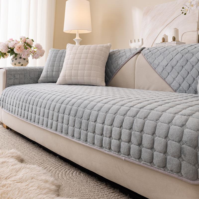 Velvet Plush Plaid Quilted Sofa Cover Super Soft Non Slip Sectional Couch Cover Fluffy Fuzzy Slipcover Furniture Protector