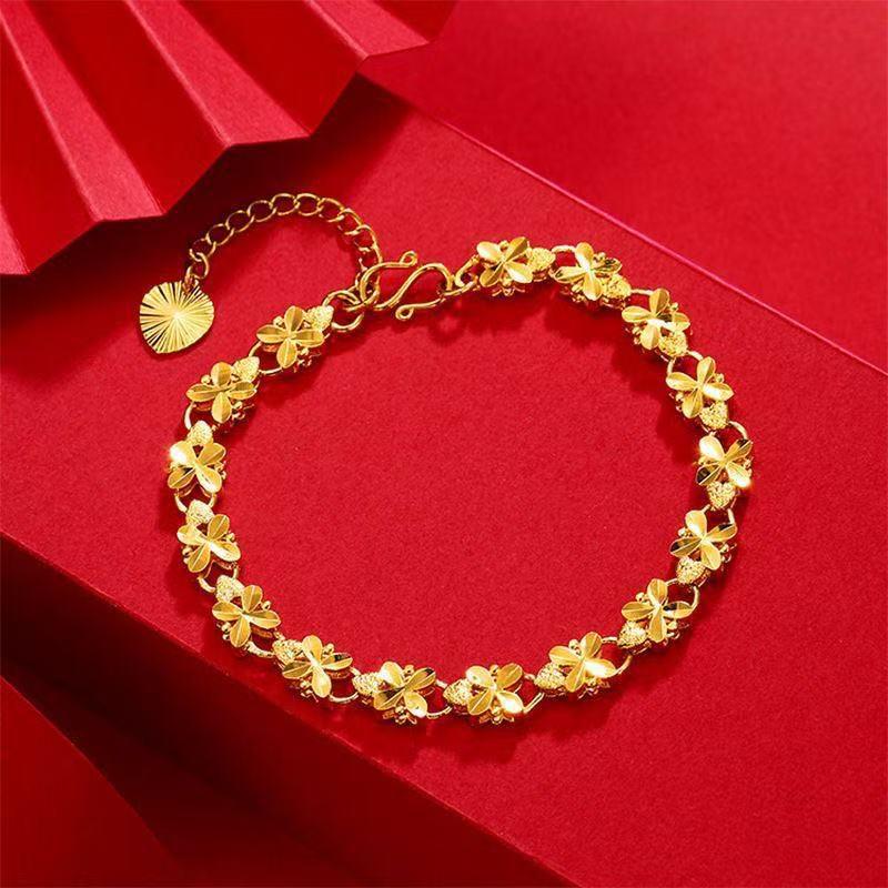 Gold Heart Four-Leaf Bracelet for Women: Elegant, Exquisite, High-End Feel.