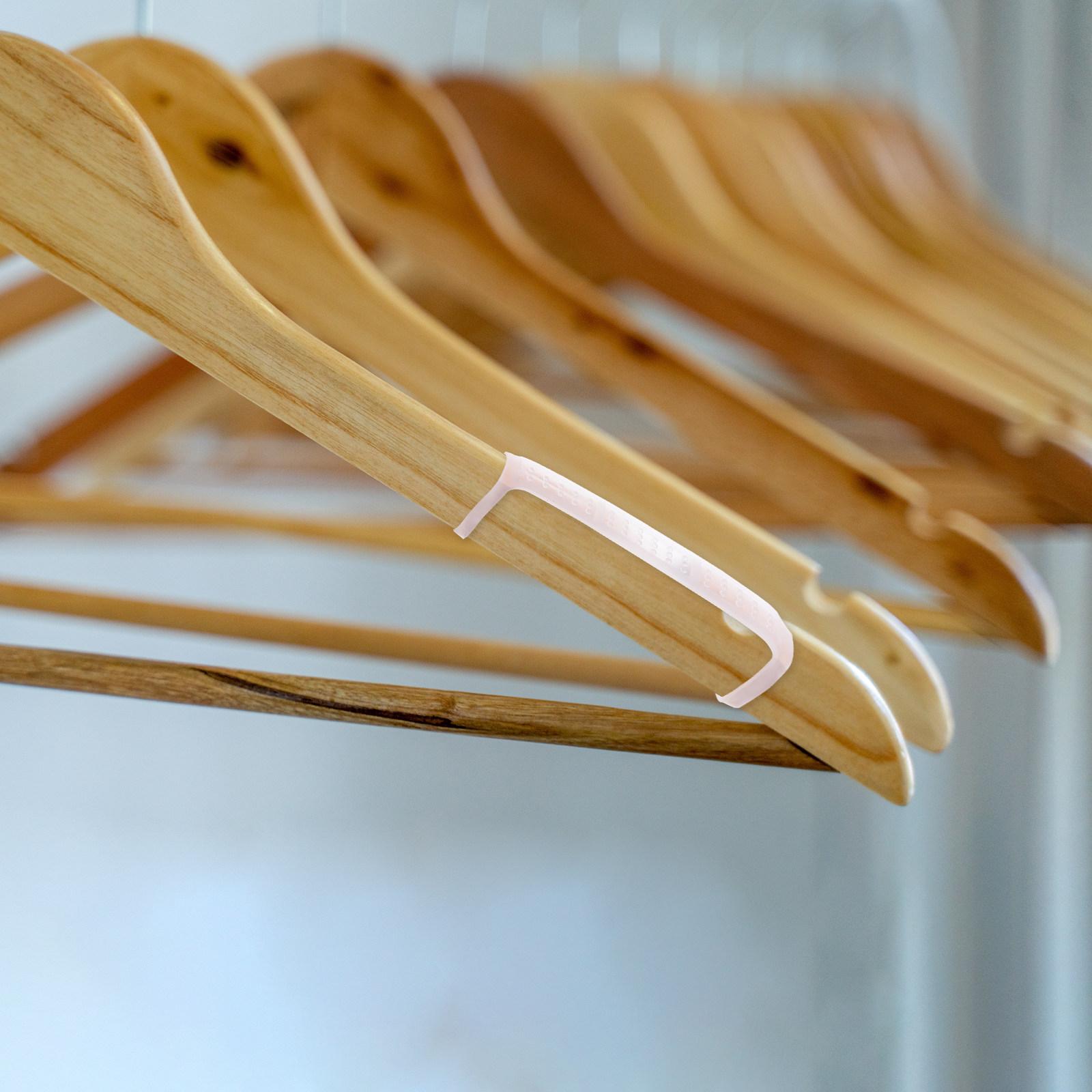 

100Pcs Non-Skid Hanger Shoulder Pads Transparent Wide 2Cm Antislip Clothing Hanger Grips for Metal Wood Plastic Hangers Wardrobe 10.5X1.2X0.2CM