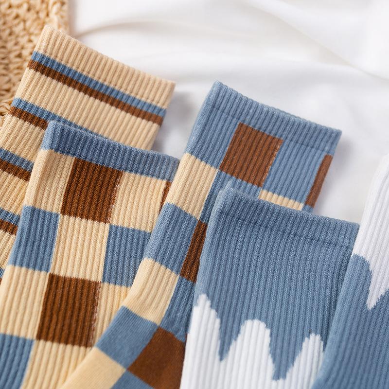 Striped Autumn Woman Socks Soft Cotton Breathable Elastic Middle Tube Sock Harajuku Gilrs Socks Sokken