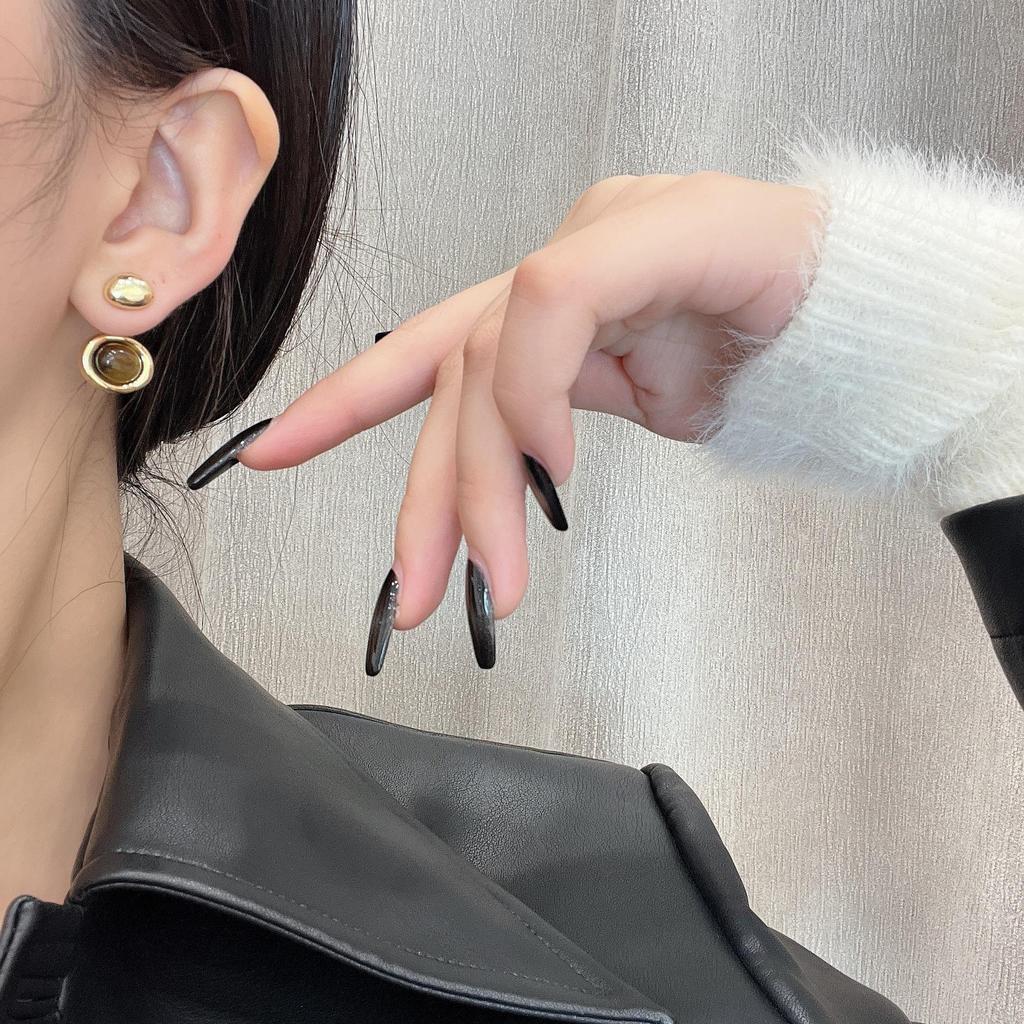 Exquisite 2024 Retro Maillard Tiger Eye Stone Earrings: Unique High-End Luxury for Women