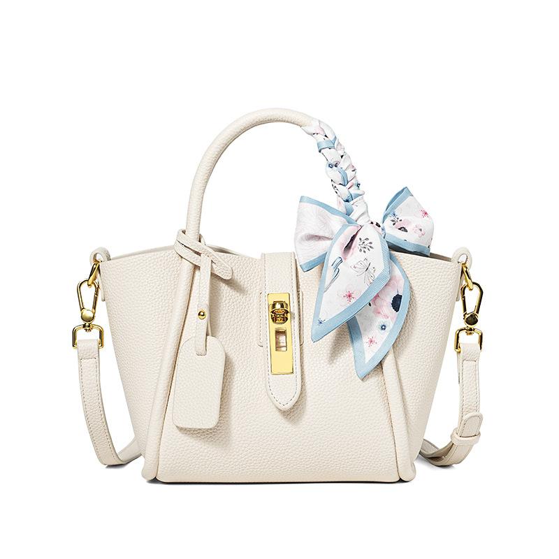 

Vegetable basket bag Cowhide commuter shoulder messenger bag Versatile large capacity niche high-end female office worker handbag