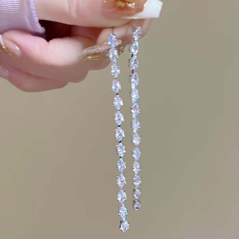 Luxurious Sparkling Zircon Stud Earrings for Women Fashion Long Tassel Teardrop Shaped Earrings Wedding Party Jewelry Gifts