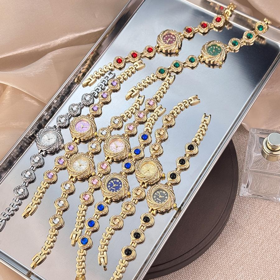 Chalcedony Diamond Women's Light Luxury Niche Bracelet Watch Gold Sunflower Quartz Watch