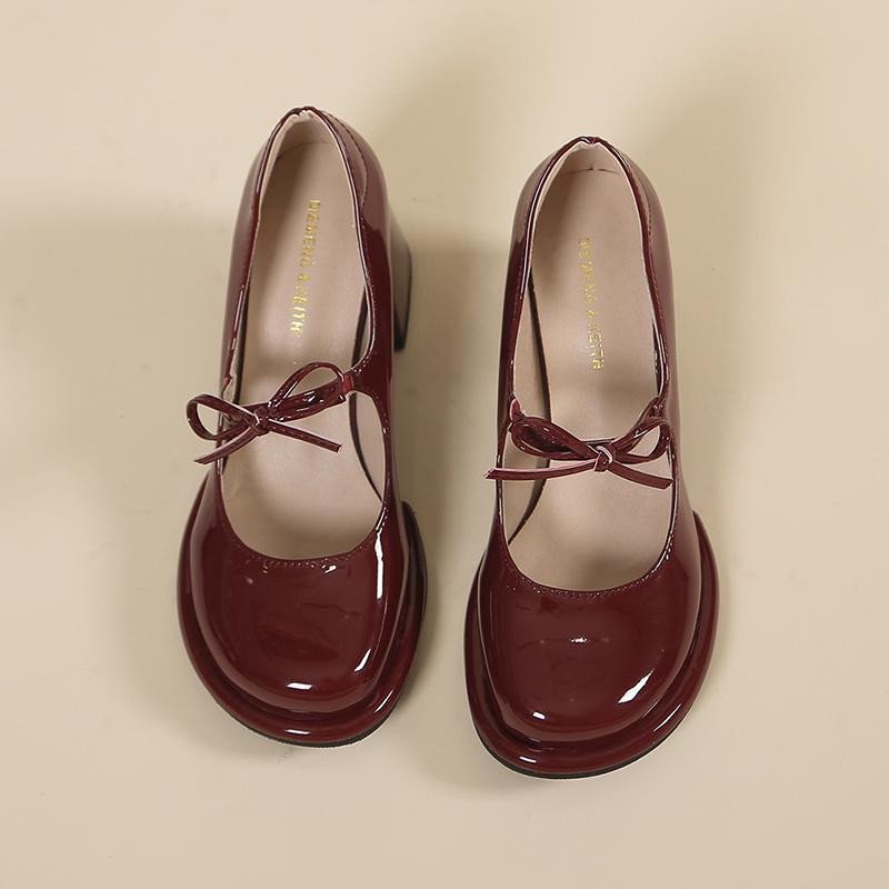 Mote 2024 Sommer Høy Kvalitet Rød Dame Tykke Høye Hæler Fottøy Røde Høye Hæler Damesko