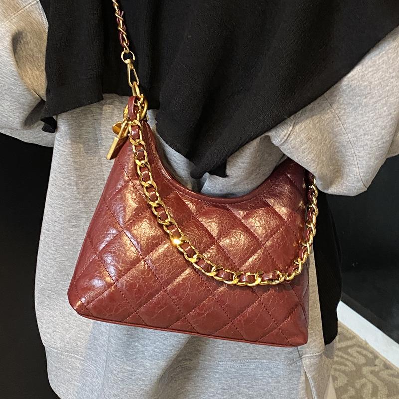 Rhombus Chain Bag, Women's 2025 New Autumn and Winter Fashionable Textured Shoulder Bag, Popular Commuter Messenger Bag This Year