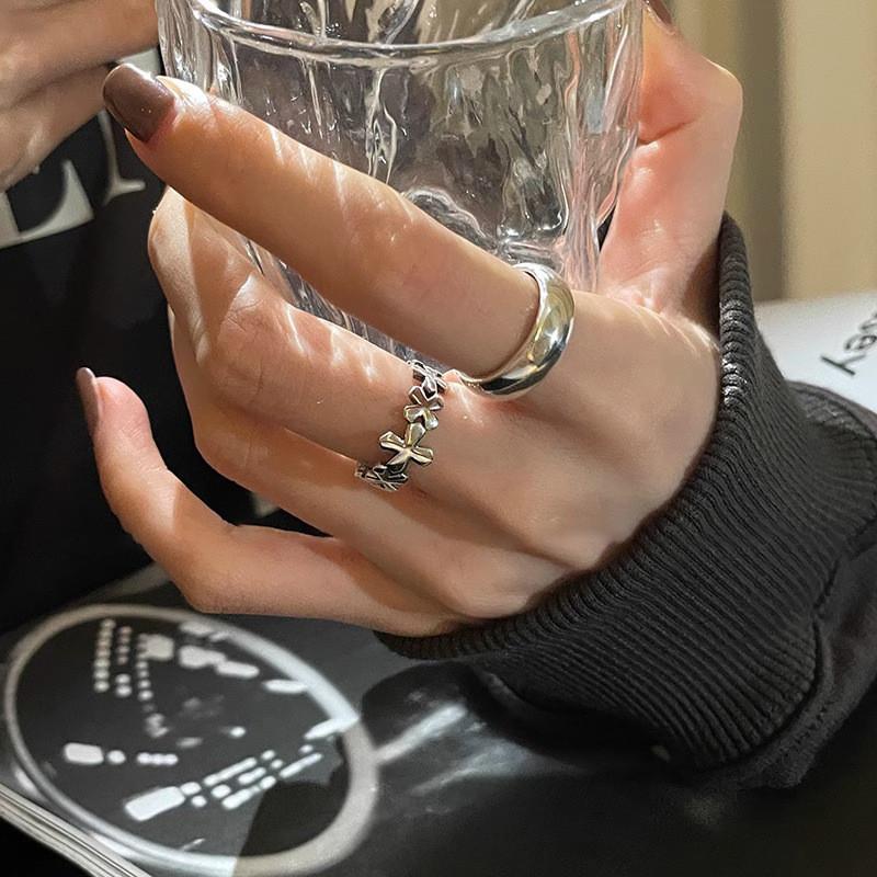 Sleek Dongdaemun Korean Cross Ring For Women Fashion Forward Adjustable Lightweight Accessory