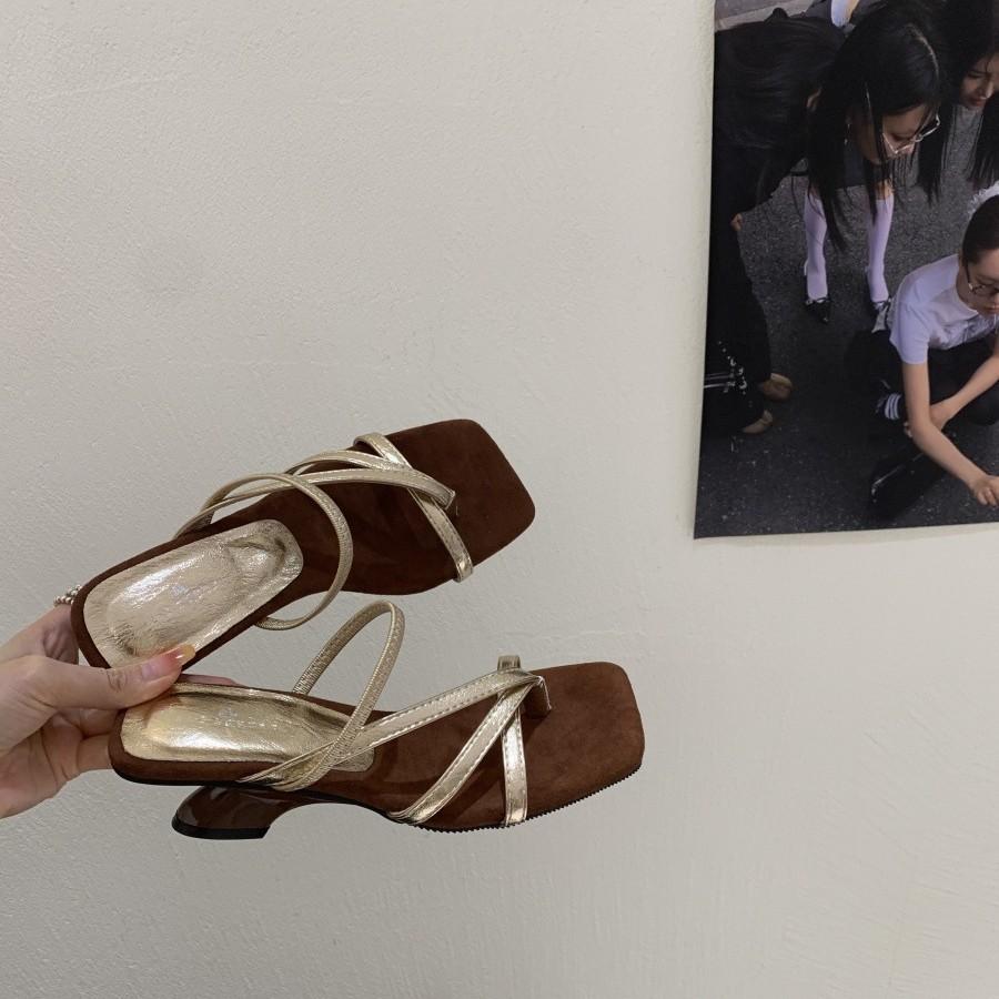 One-word with thick-heeled sandals female 2025 summer new French fairy wind open-toed mid-heeled shoes with skirt Roman shoes