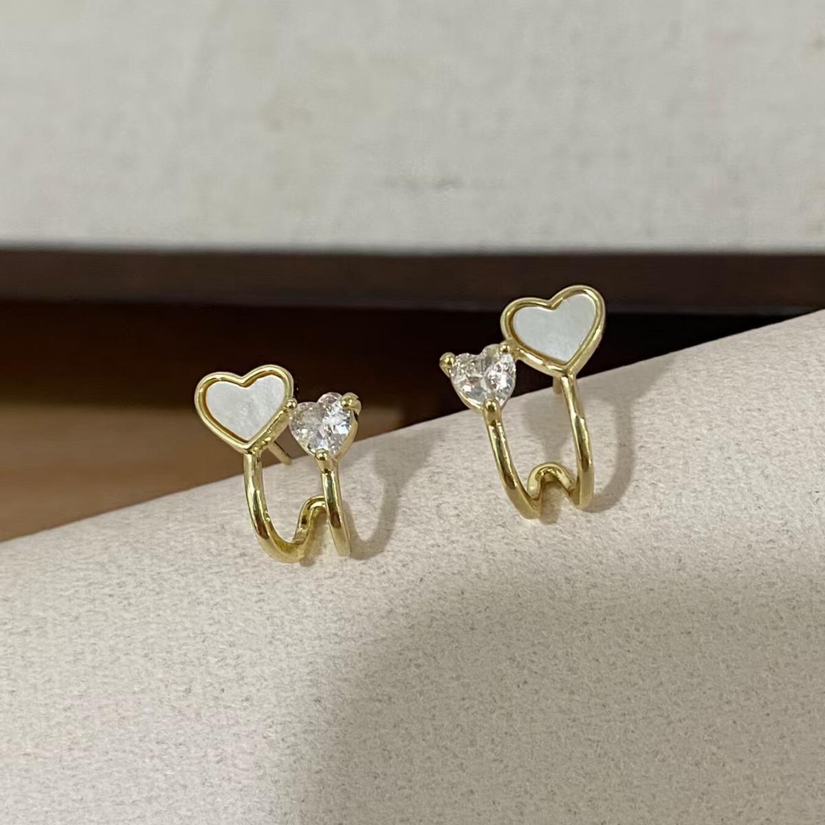 Korean Style Double Heart Zirconia Stud Earrings, Elegant Small Shell Peach Heart Design for Women