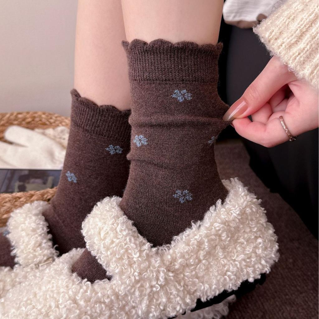 Female Winter  Thickened Warm Love Stripe Broken Flowers in The Tube Pile Socks
