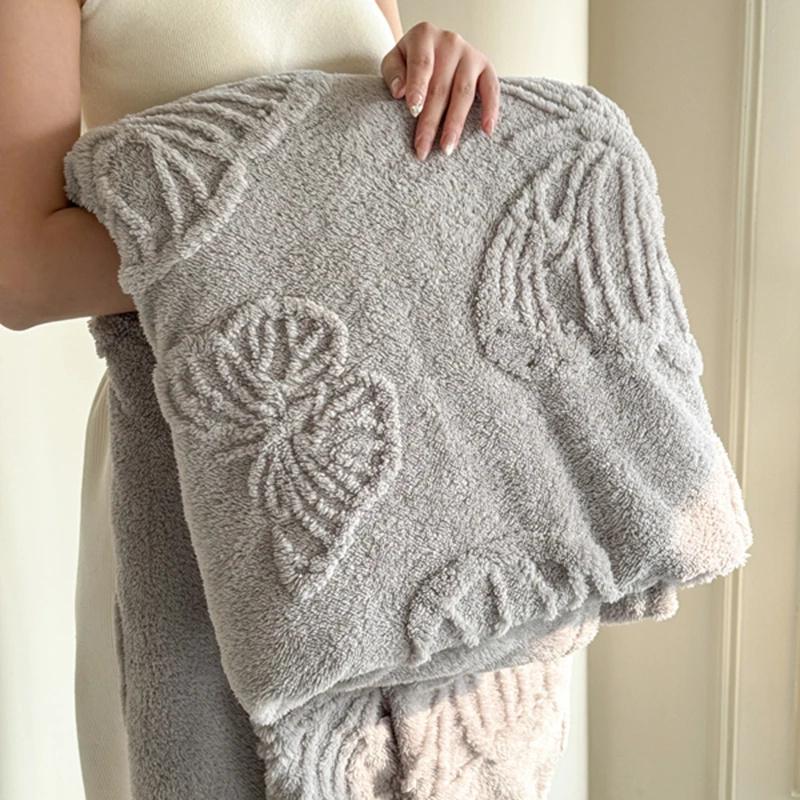 Luxurious Chiffon Butterfly Jacquard Throw Blanket Velvet Nap Blanket Office Shawl Comfortable Blanket Warm Sofa Blankets for Bed Quilt