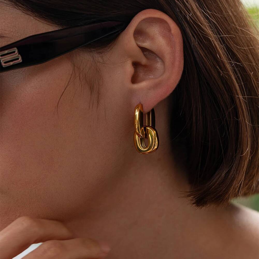 Salircon Luxury Stainless Steel 18K Gold Plated Drop Earrings Women Unique Creative Lock Pendant Earring Wedding Banquet Jewelry