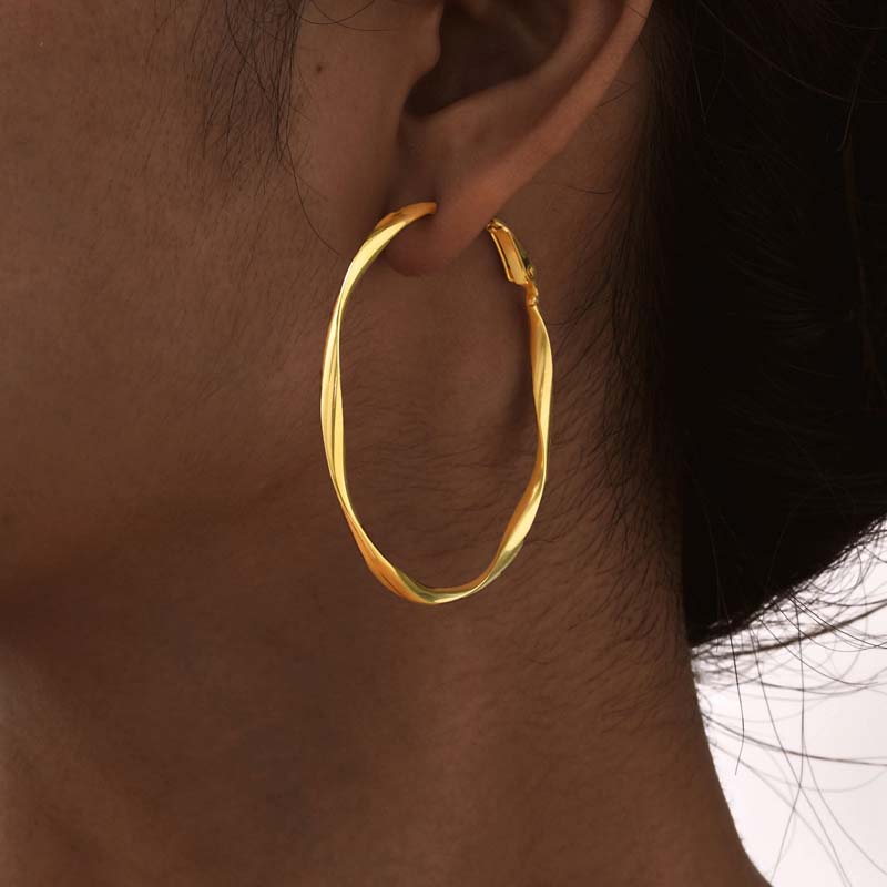 2026 Trendy Metal Twisted Circle Hoop Earrings for Wome Women Gold Color Large Round Geometric Earrings Zircon Valentine's Gift