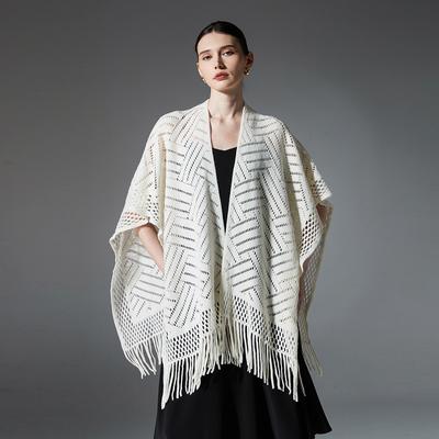 Neuer Winter Damen Schal elegant mit gestrickter einfarbiger Quaste und dünn geschnittener hohler Stola für Damen