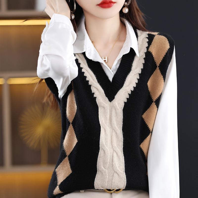 V-Neck Color-Block Loose Layered Women's Vest for Autumn/Winter - Perfect Over Sweaters, Cardigans, Knitwear & Wool Outerwear