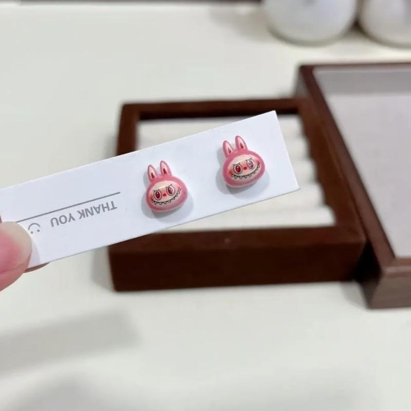 

Очаровательные мультяшные магнитные клипсы для ушей Labubu – Не требуют пирсинга, милые и универсальные серьги