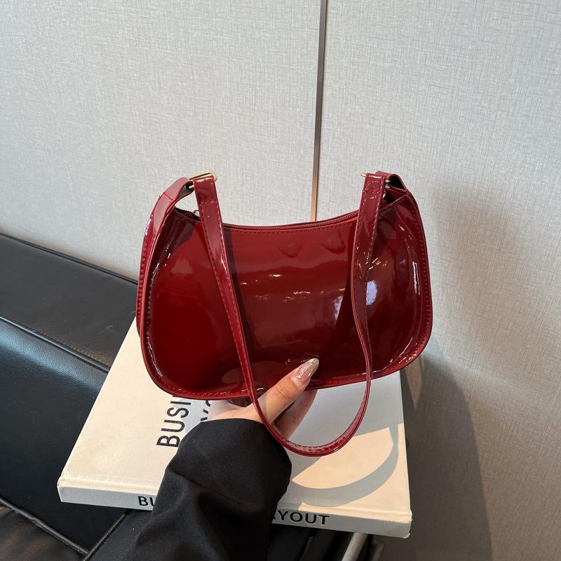 Summer New Popular Fashion Shoulder Armpit Bag Versatile Solid Color Gentle Handbag