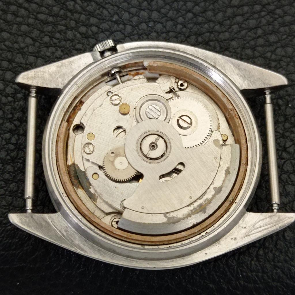 SEIKO AUTOMATIC VINTAGE JAPAN MENS GREEN COLOR DIAL WATCH a701576-5 R206b-a701576