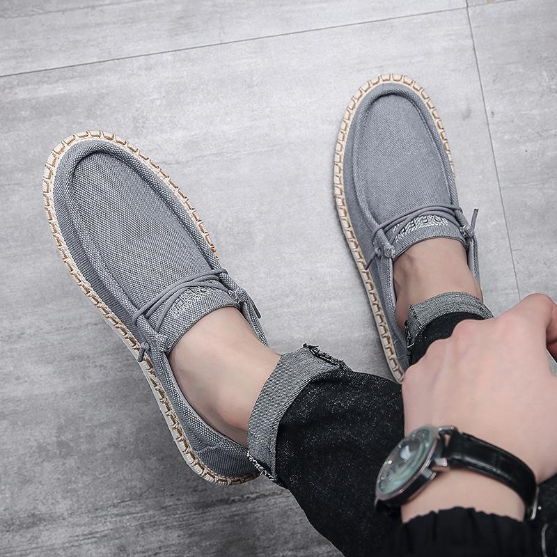 Mode Neue Herren Übergröße Lässige Denim Canvas Schuhe Flache Vulkanisierte Schuhe Mode Britischer Designer Atmungsaktiv Leicht Herren Sneaker Slipper