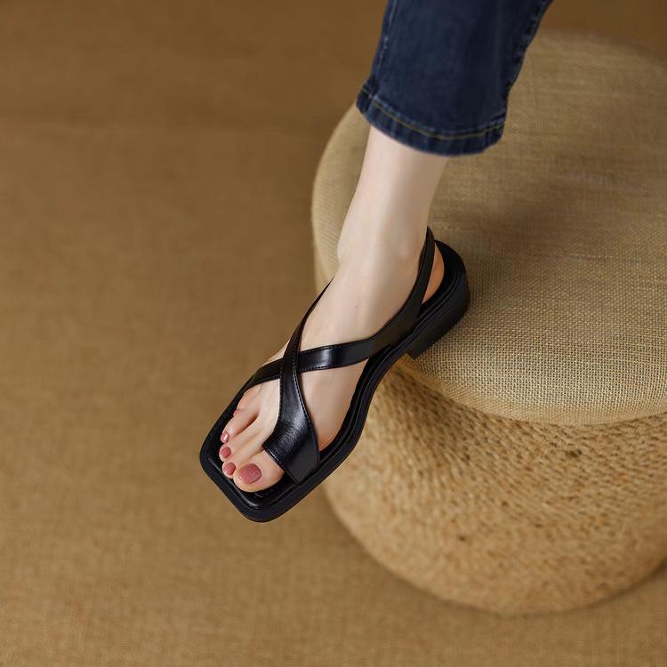 

Women’s Summer 2024 Retro Roman Sandals - Comfortable Brown & Black Flat Thong Style 35 чорний