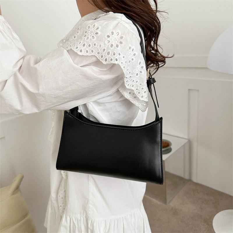 Trendy Womens Underarm Bag Chic Street Style Fall Collection Perfect For Everyday Use