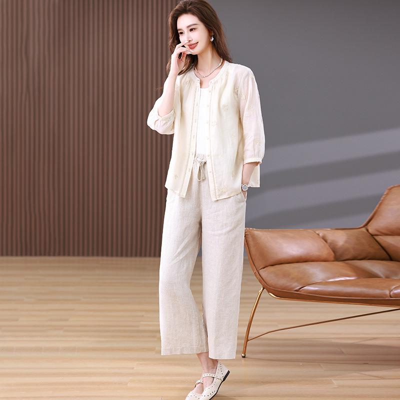 Women's Summer Fashion: New Chinese Style Loose Ramie Two-Piece Set for Middle-Aged Mothers