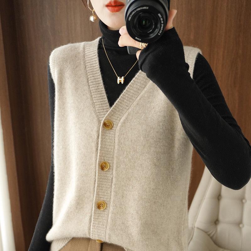 Women's Loose Knit V-Neck Cardigan Vest: Autumn & Winter Korean Style, Sleeveless Versatile Outerwear