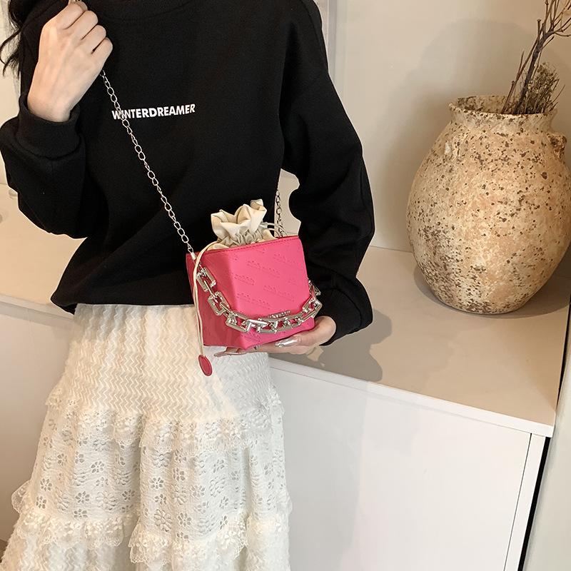 Fashionable Trendy Bucket Shoulder Bag Simple Fashion Crossbody Bag for Women Summer New Style Trendy Simple Small Bag