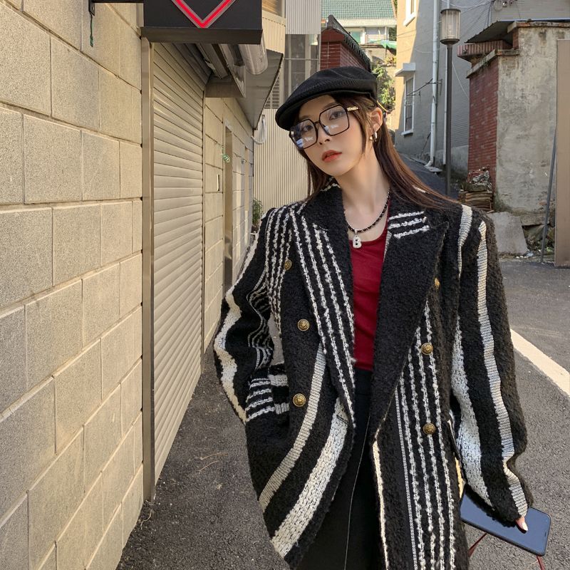Comfortable and Warm Striped Jacquard Woolen Coat for Autumn and Winter