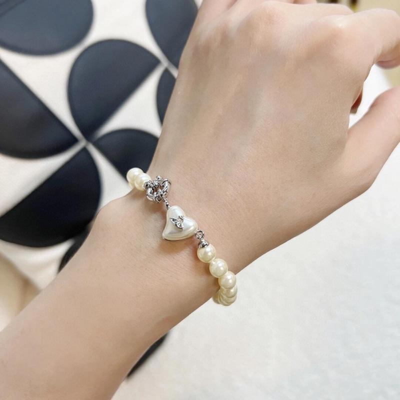 High-End Empress Dowager Heart Necklace and Saturn Bracelet Set