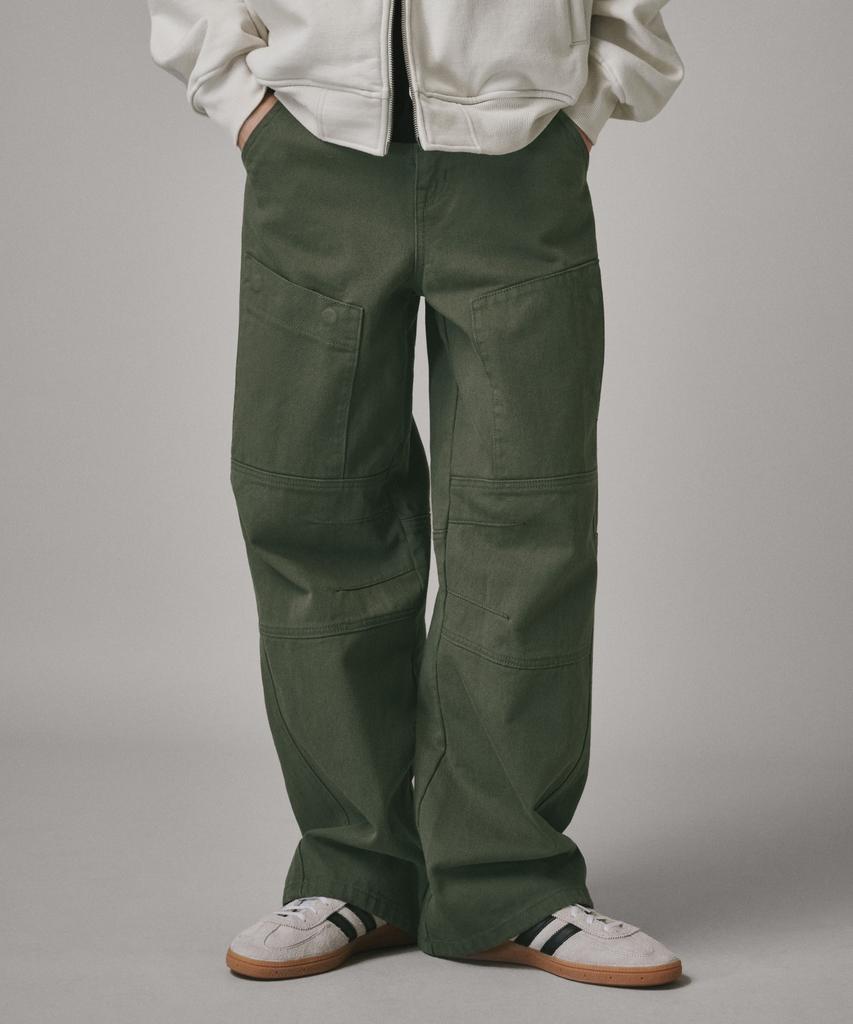 Beodeonteu Curved Cut Multi-Dart Wide Twill Pants [Khaki]