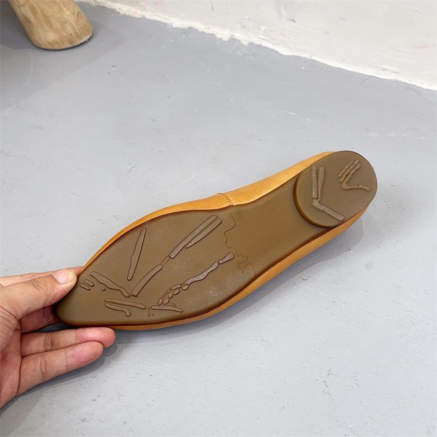 Johnature Flower Retro Pointed Toe Shallow Flat Shoes Ethnic Style Genuine Leather Women's Shoes