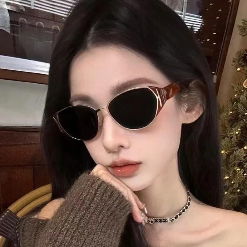 New Fashion Ladies Retro Cat Eye Sunglasses Luxury Metal Frame UV400 Protection for Driving Travel