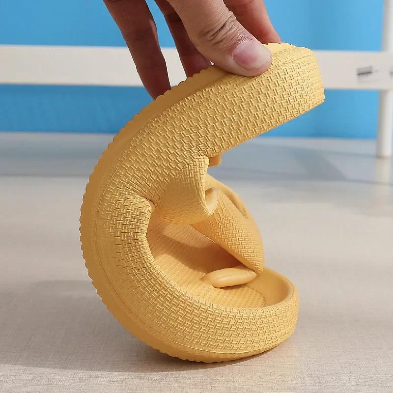 Nové letní pánské pantofle plážové žabky sandály na silné platformě pánská ležérní obuv koupelová protiskluzová pánské žabky zapatos