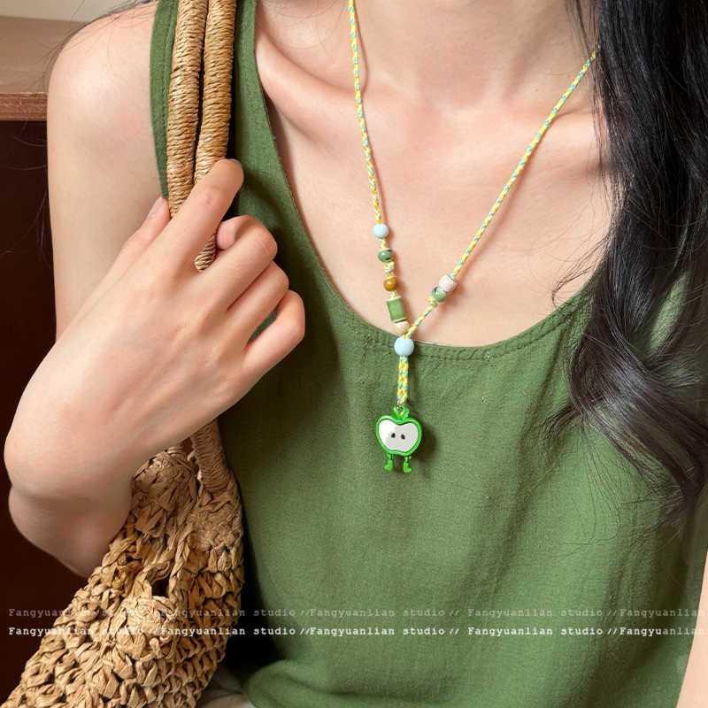 Collier Pendentif Pomme pour Femmes - Design Dessin Animé Huile Goutte Acrylique Chaîne Pull