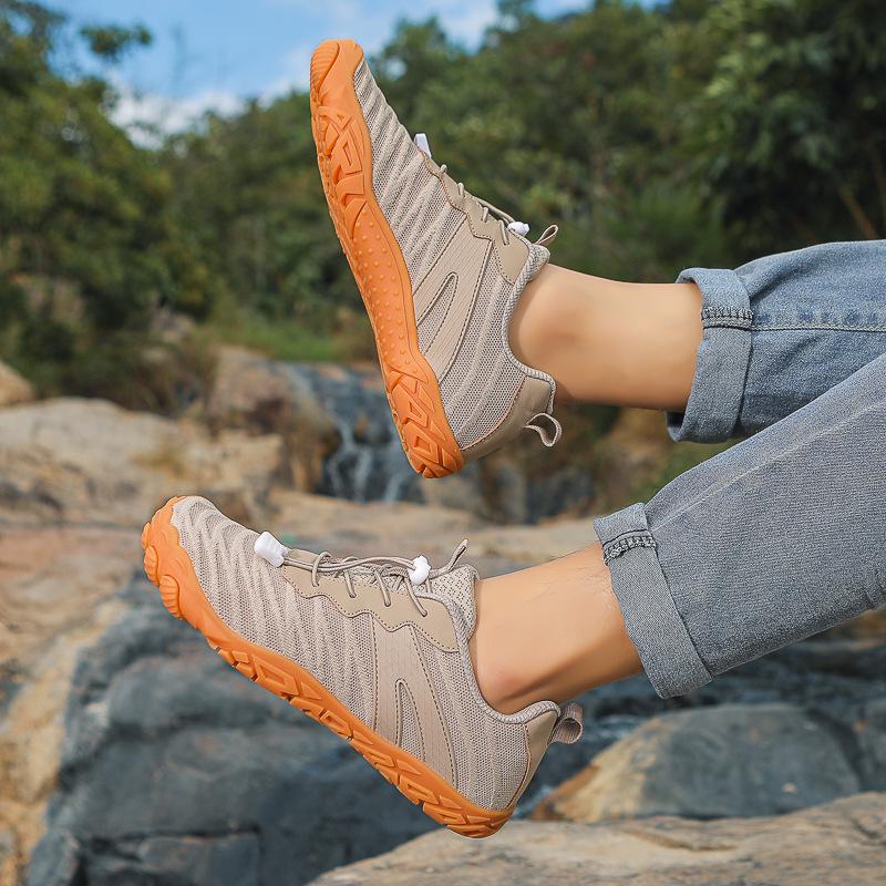 

Легкая Нескользящая Фитнес-Обувь для Мужчин и Женщин - Мягкая Подошва, для Тренировок в Помещении и Прыжков со Скакалкой, Широкий Носок, Бесшумный Дизайн 41