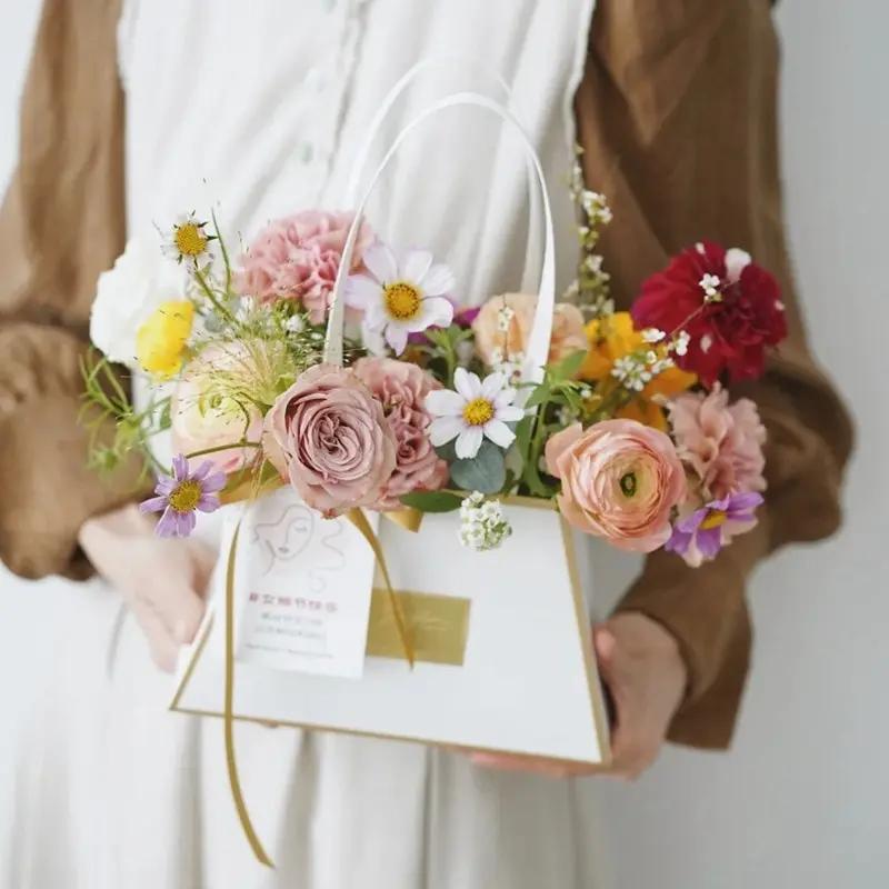 Wedding Party Valentine'S Day Rose Flower Gift Box Carry Bag Flower Box Portable Flower Bouquets Packaging Box Basket Storage