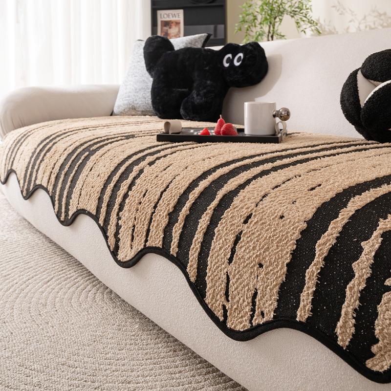 Light Luxury High-Grade Leather Sofa Cushion  New Anti-Cat Scratch Cover Cloth Towel Half-Edge Velvet Autumn And Winter Special-Shaped Sofa Seat