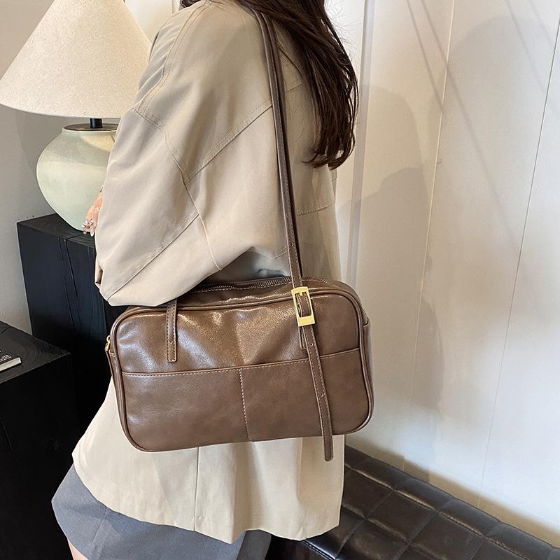 Temperament Shoulder Bag Large Capacity Briefcase Women'S Retro Commuter Boston Armpit Bag