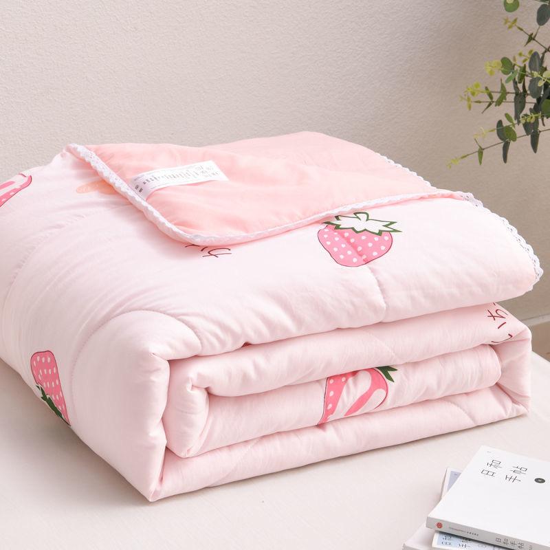 Cute Thin Comforter Quilt With Floral Lace High Quality Children King Animals Fruits Bedspread Adult Patchwork Bed Blankets