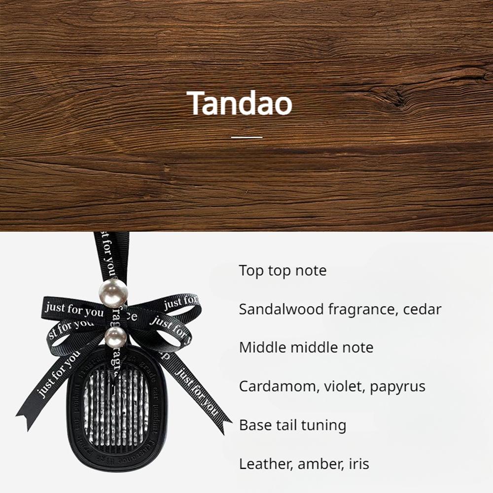 2Pcs Car Aromatherapy Diffuser Pendant High-End Long-Lasting Light Fragrance 7 Fragrance Pendants for Toyota Mercedes-Benz Bmw