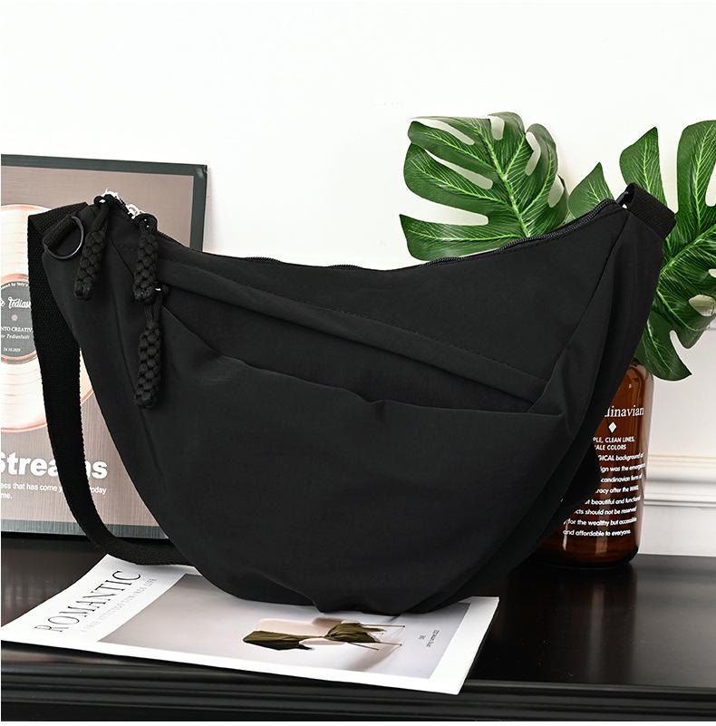 Women's Crossbody Dumpling Bag: Versatile Solid Color Casual Sports Shoulder Bag