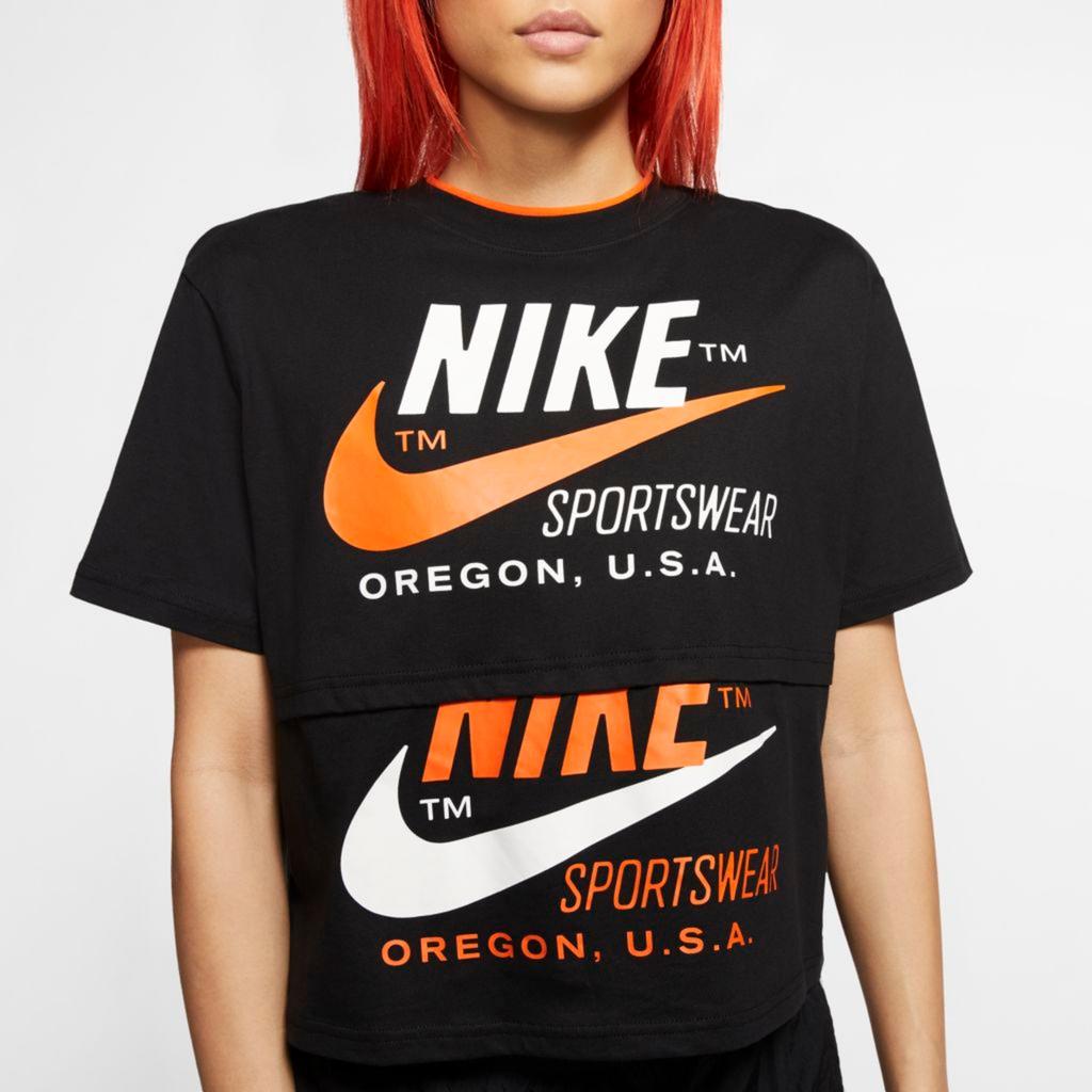 Nike Dámské tričko s krátkým rukávem a dvojitým logem, patchwork, US edice, černé CJ2040-010